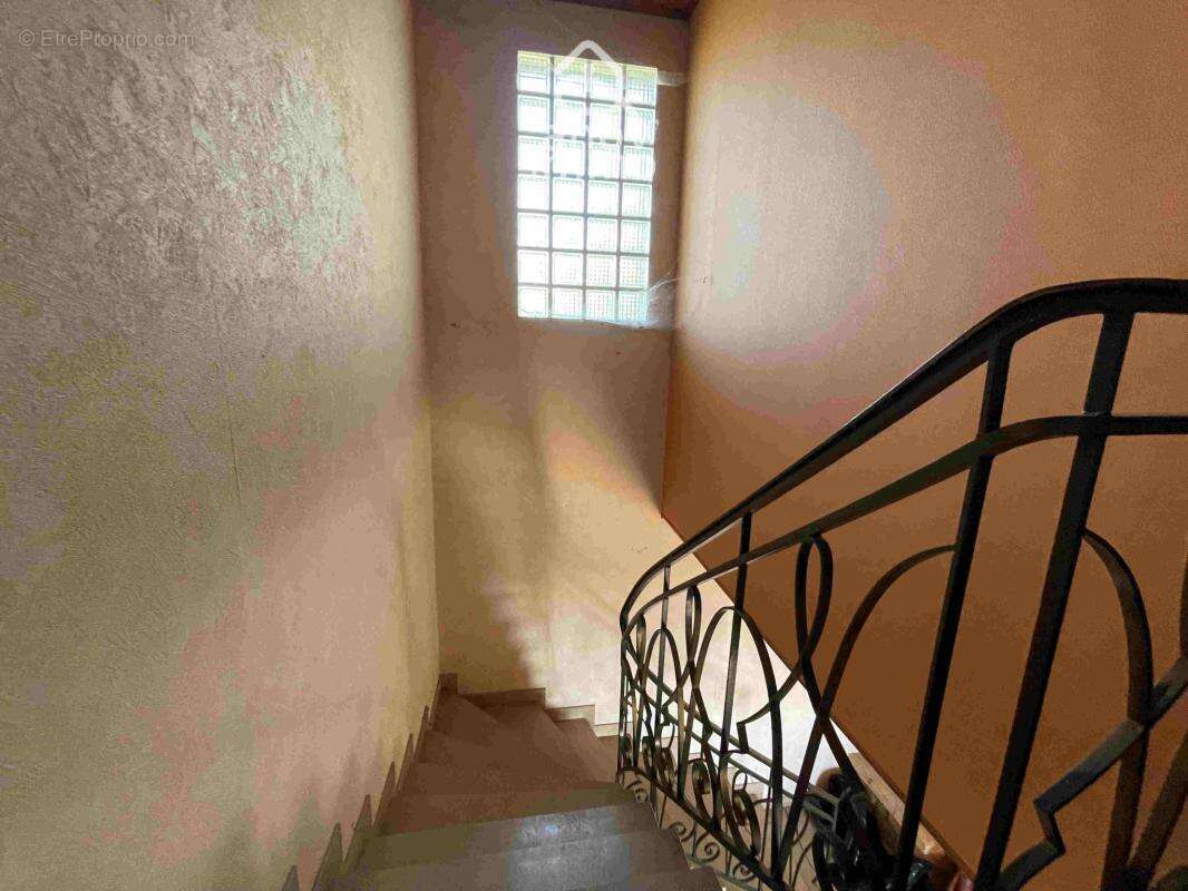 BAISSE DE PRIX - Très belle propriété pleine de charme, sans - photo 3