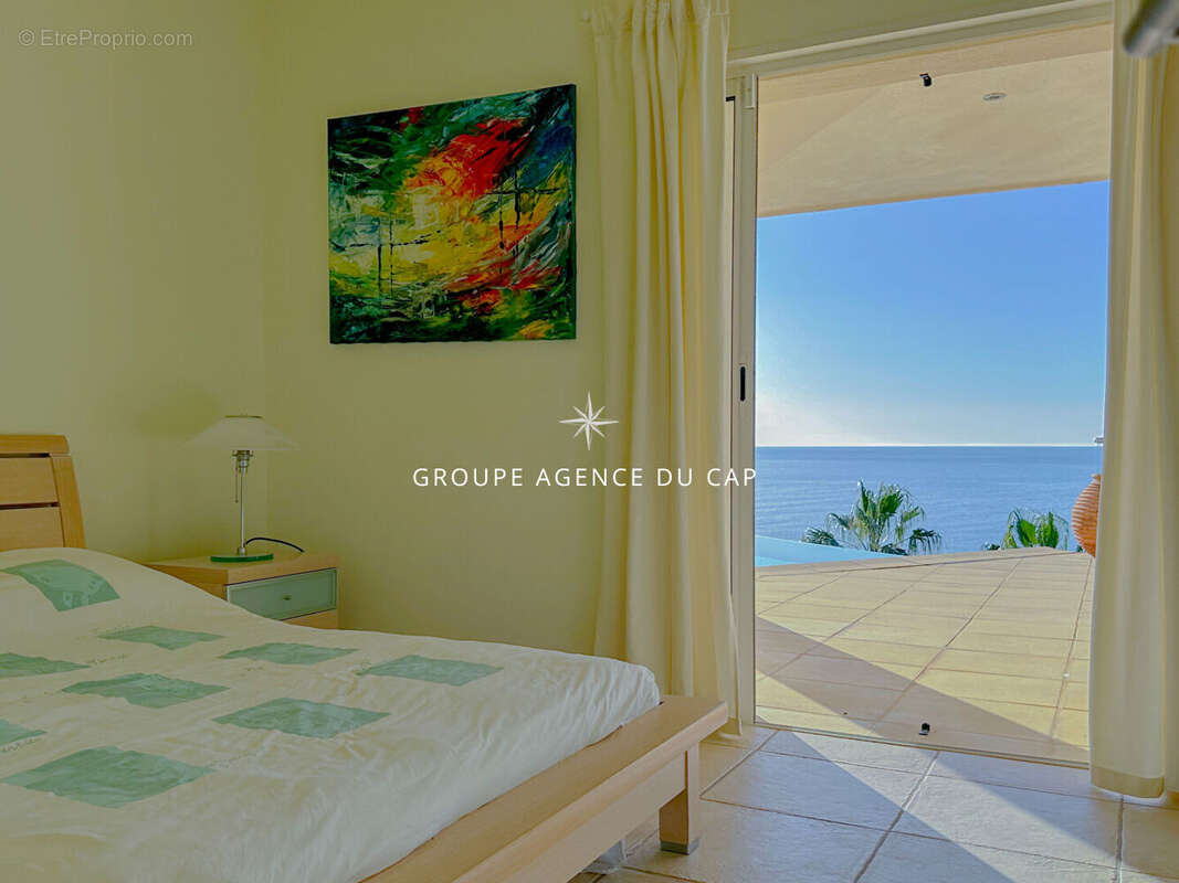 À vendre villa de charme 5 pièces 150m² 3 chambres piscine 3 garages boulodrome - photo 8