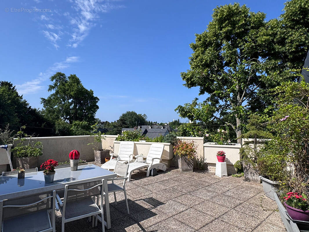 Appartement à MONT-SAINT-AIGNAN