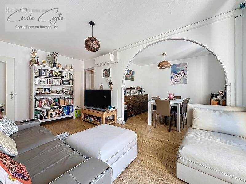 Appartement à LA TRONCHE