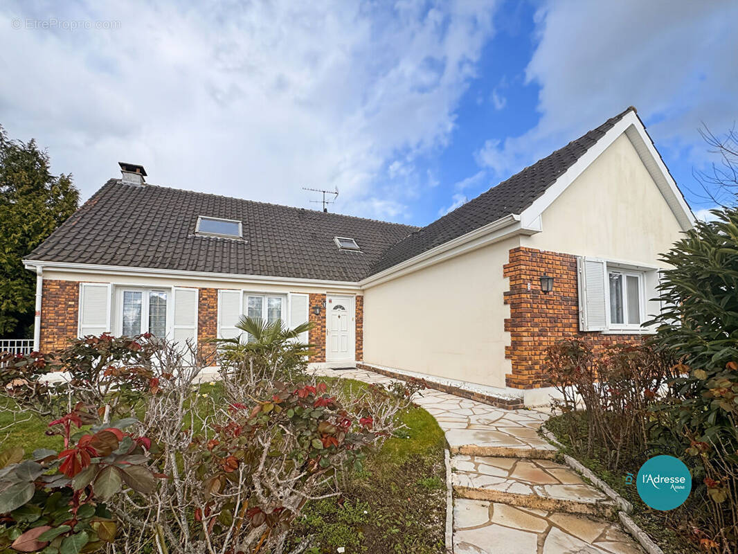 Maison à MENNECY