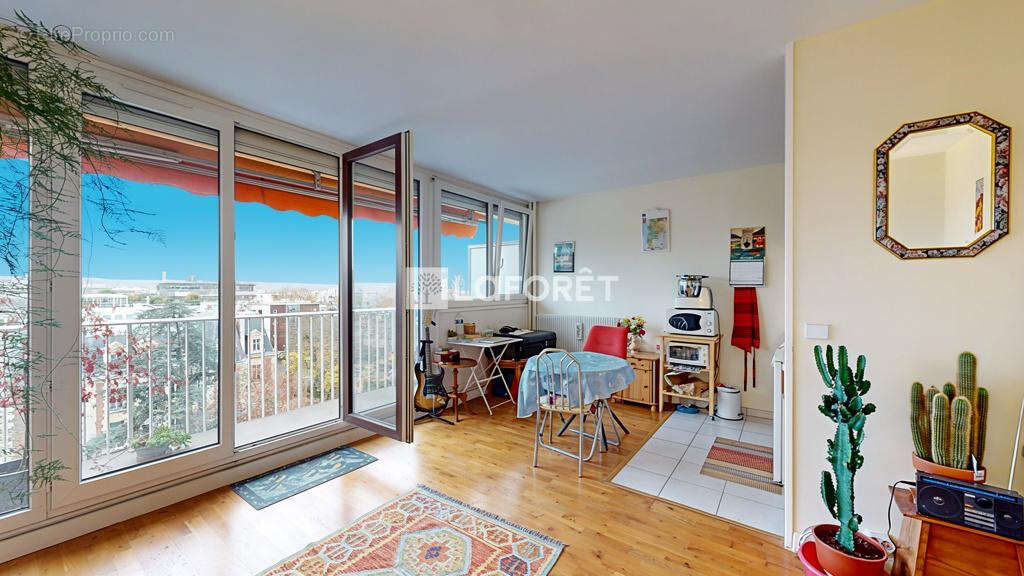 Appartement à NANTERRE