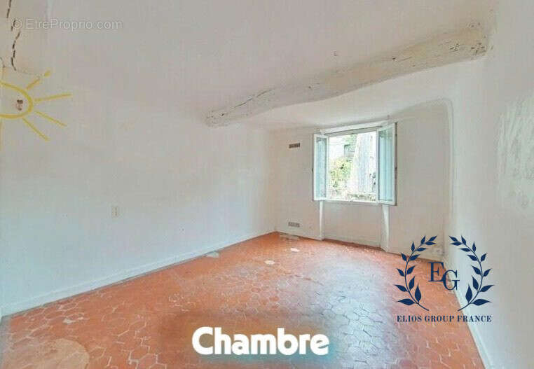 Appartement à COTIGNAC