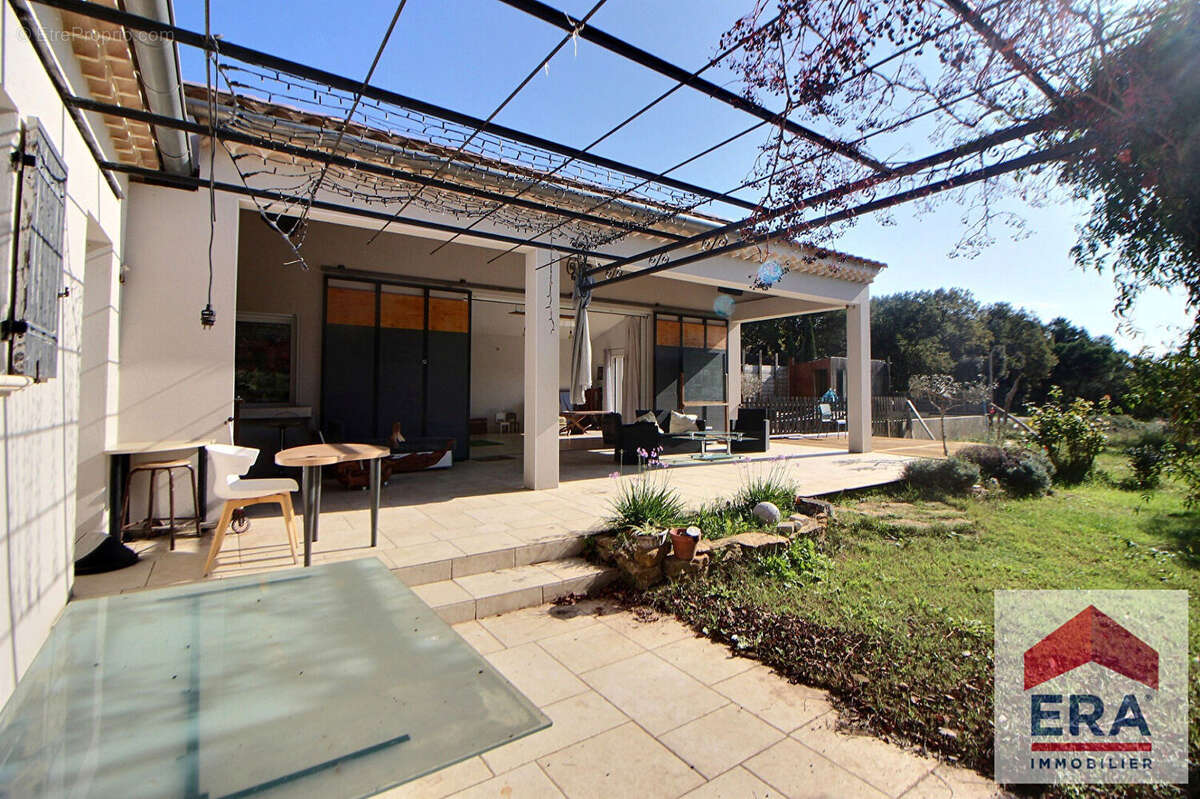 Maison à MONDRAGON