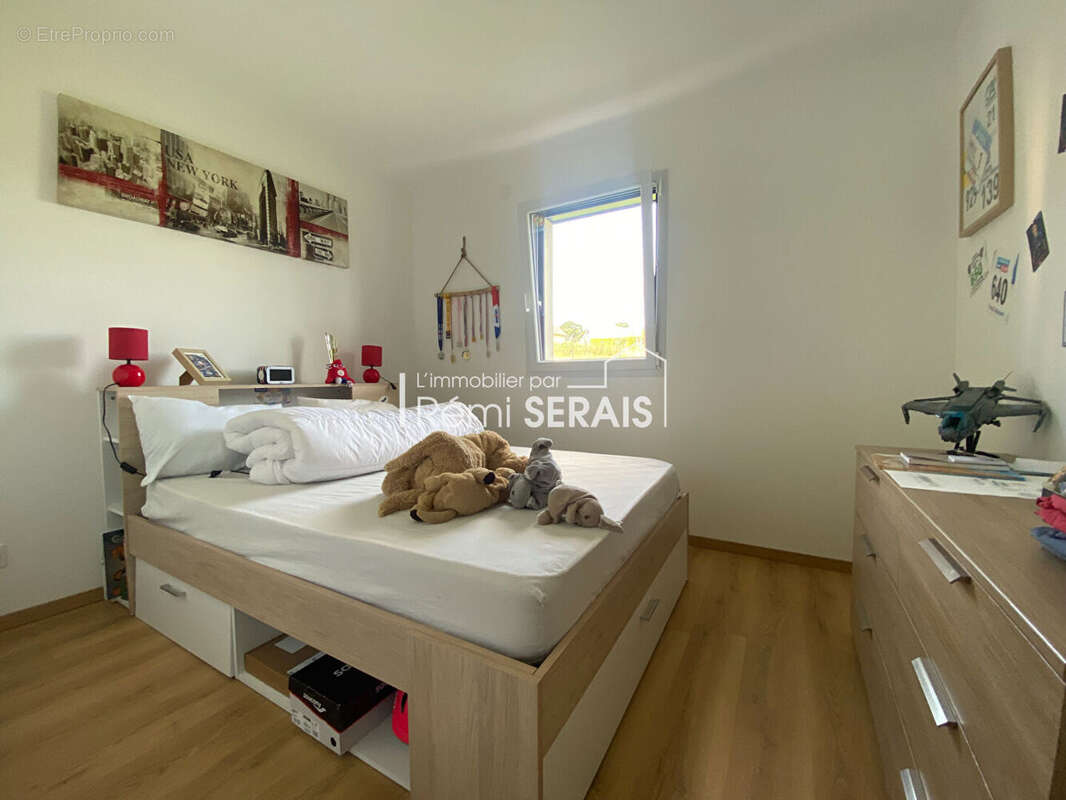 Maison à LA VILLETTE