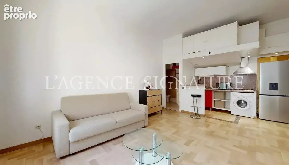 ** a vendre - studio 28 m² - nice centre ** - photo 3