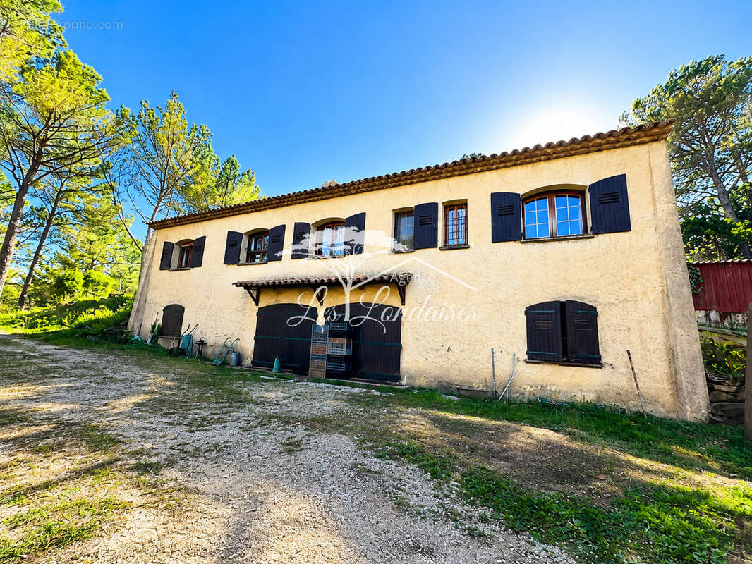 Maison à LA LONDE-LES-MAURES
