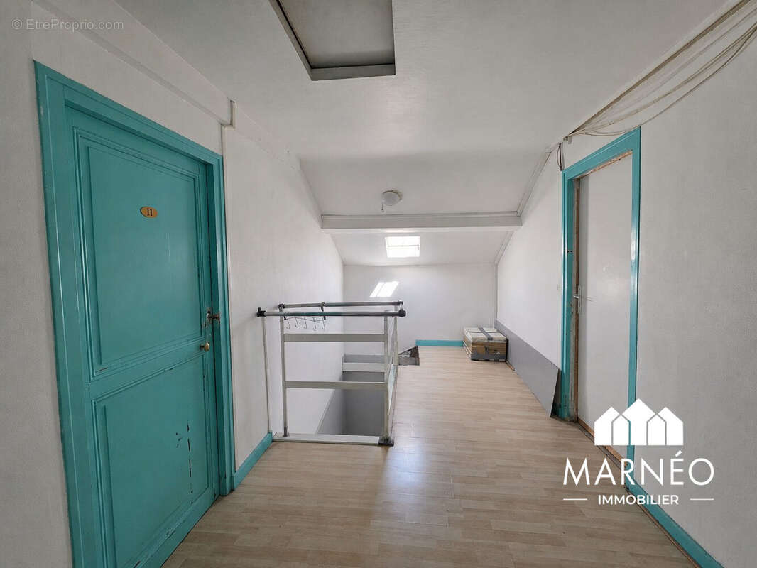 Appartement 220 m² à Reims  - photo 6