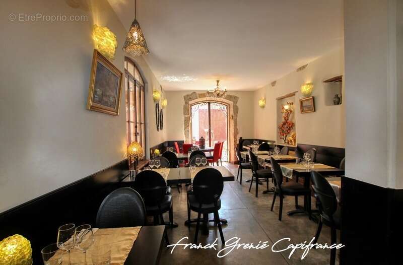 Commerce à SANARY-SUR-MER