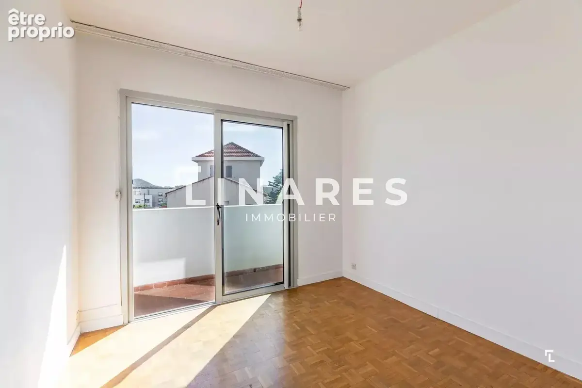 L'APARTÉ - Appartement T4 de 90m2  - Terrasse - Balcon - Cave - Garage (sus) - 13008 - photo 10