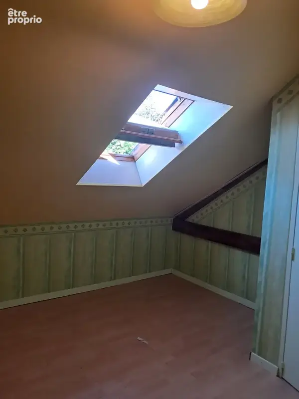 Maison familiale avec piscine, atelier et terrain. - photo 10
