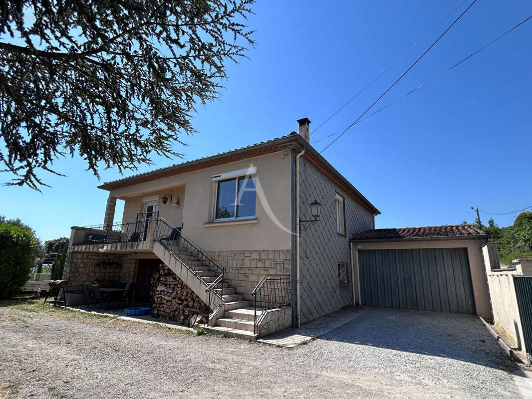 Maison rénovée avec jardin et sous-sol - photo 17