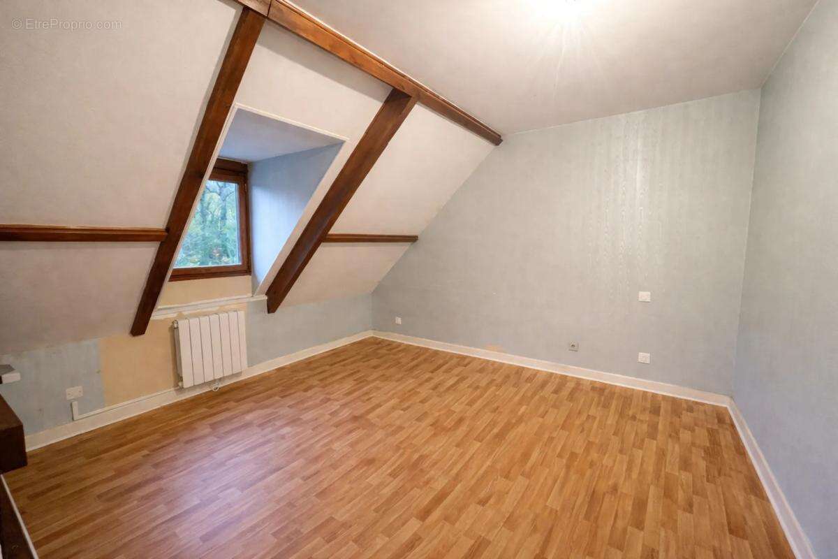 Maison à ROSNY-SUR-SEINE