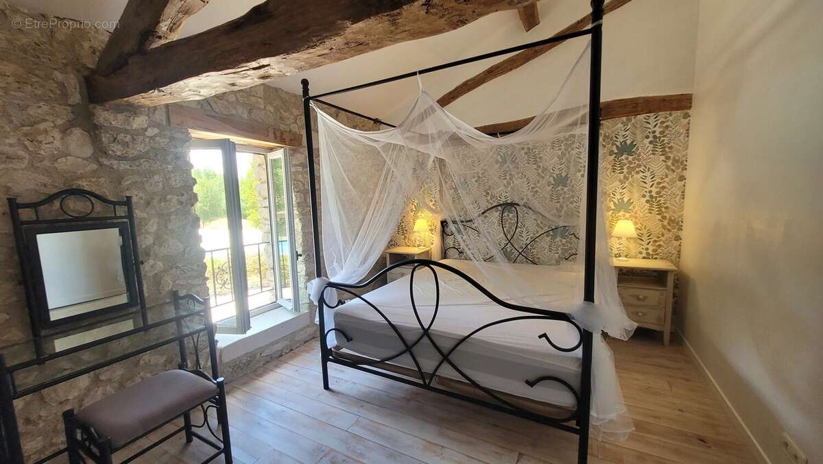 Propriété isolée avec 2 gîtes et piscine sur plus de 4 hectares - photo 13