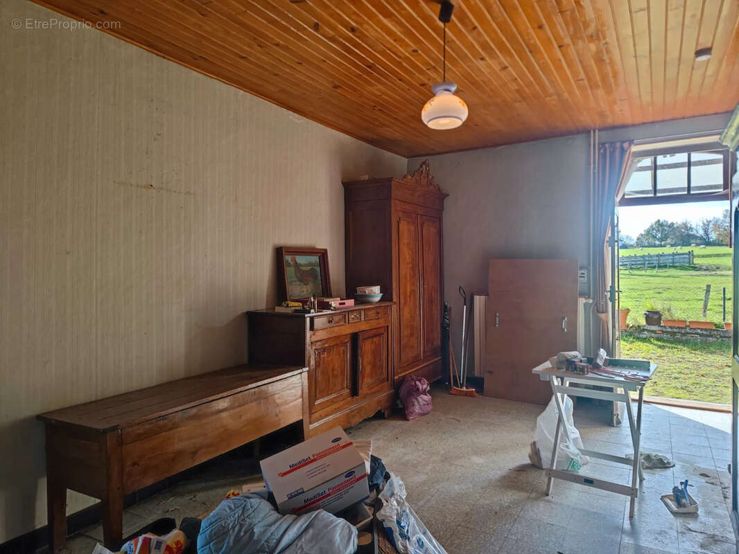 Maison à CERCY-LA-TOUR