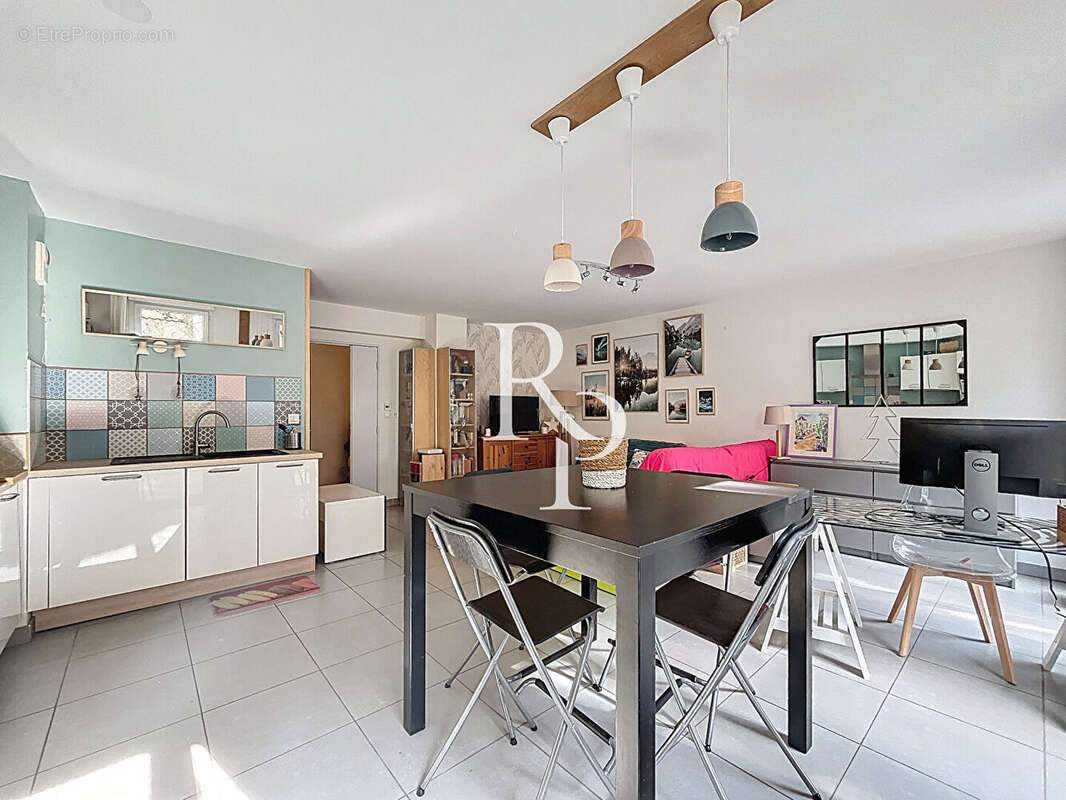 Appartement à CRAPONNE