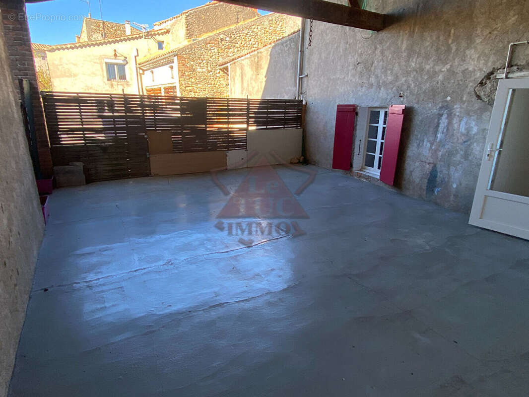 Maison à SAINT-VICTOR-DE-MALCAP