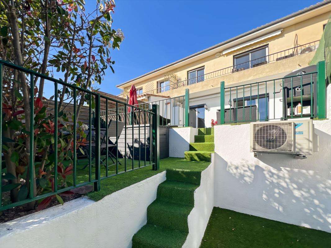 Appartement À Vendre T2 40M² TERRASSE 60M² - photo 10