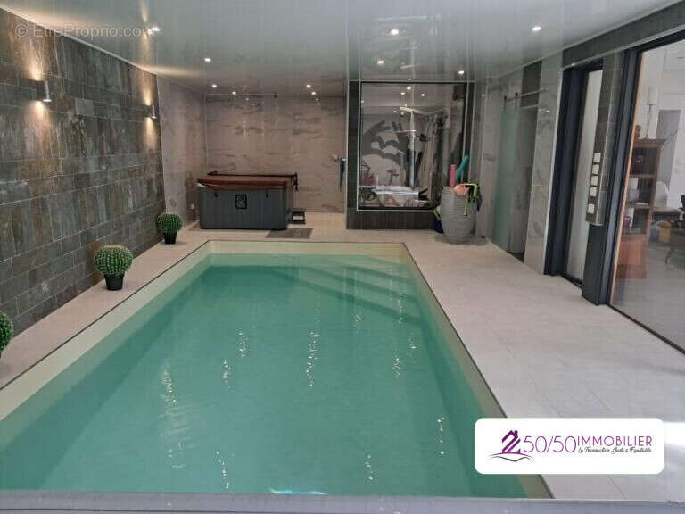 Maison à PLOUEZOC&#039;H