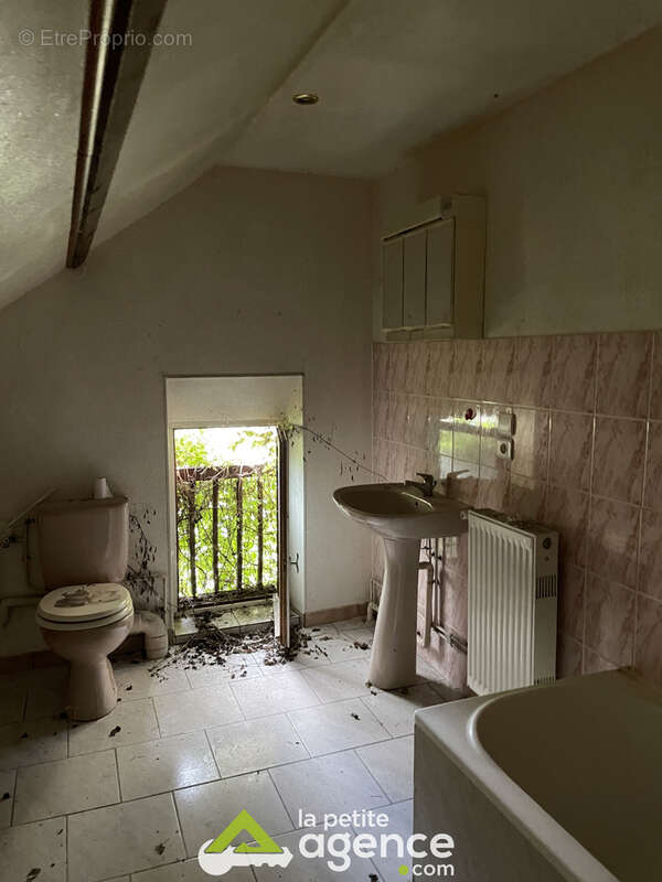 Maison à VEAUGUES