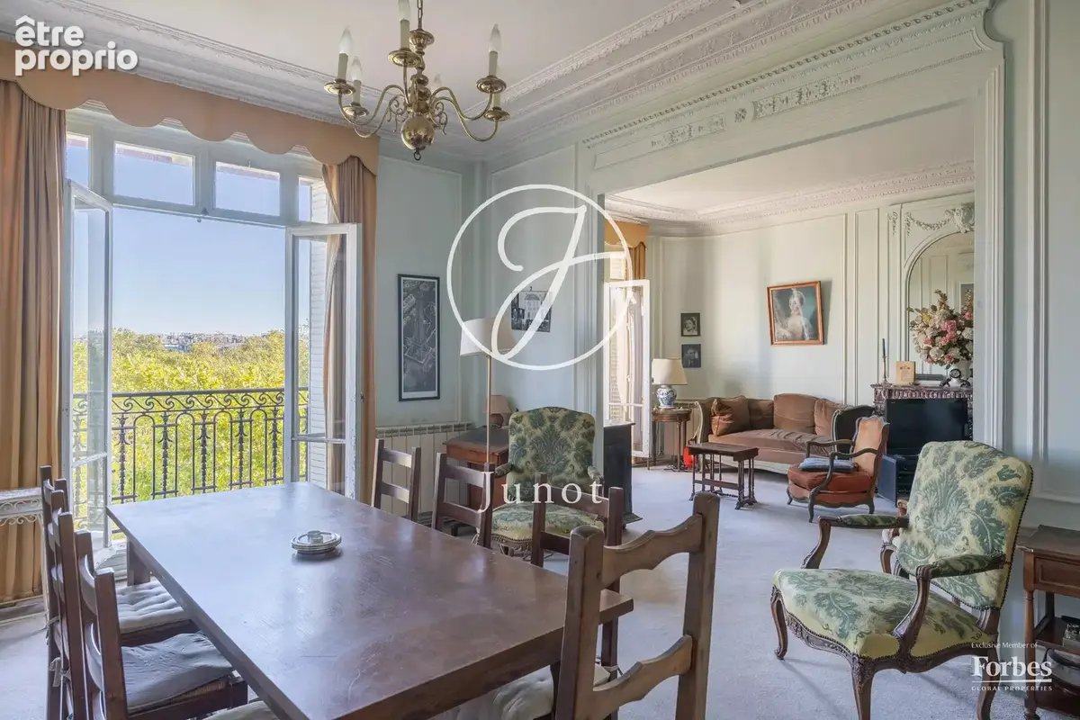 Paris 7e - CHAMP DE MARS - Appartement - 5 pièces - 130,45m² Carrez - 133,35m² au sol - Vues dégagées - photo 3