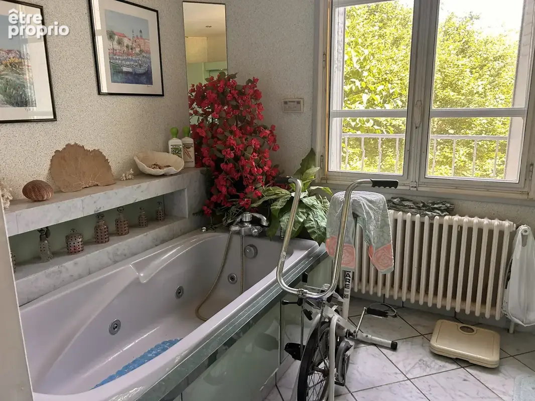 A VENDRE - Maison 5 pièces avec jardin au Pont-Chrétien-Chabenet - photo 8