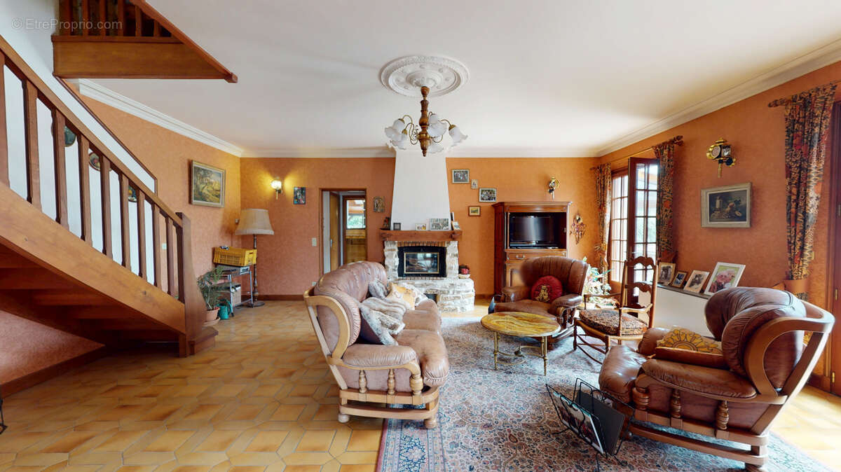 Maison à VILLIERS-SAINT-FREDERIC