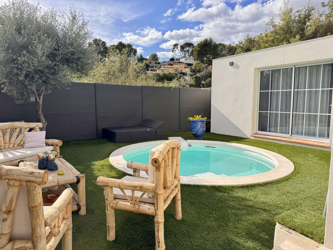 Maison à ROQUEVAIRE