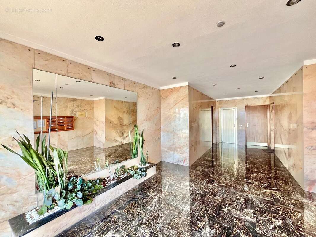 Appartement à MENTON