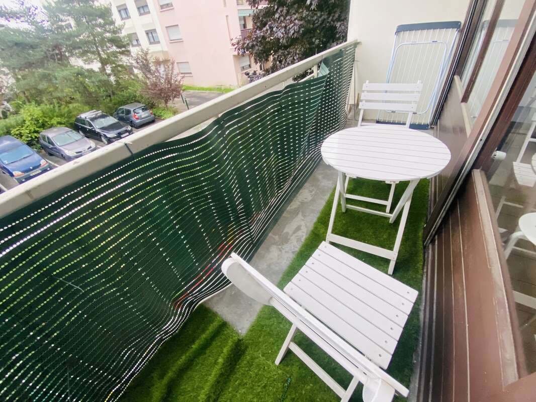 Appartement à AMBILLY