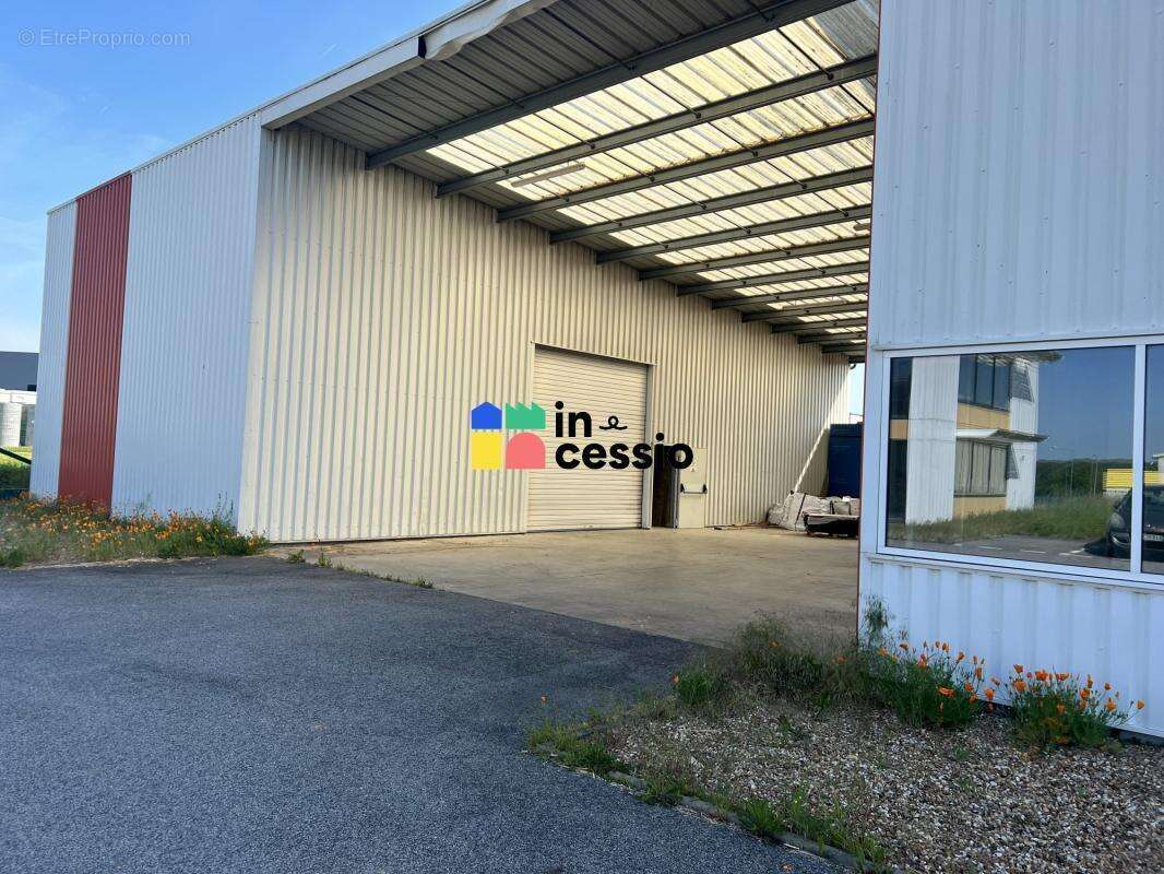 ? à louer ou à vendre – bâtiment d'activité récent - photo 2