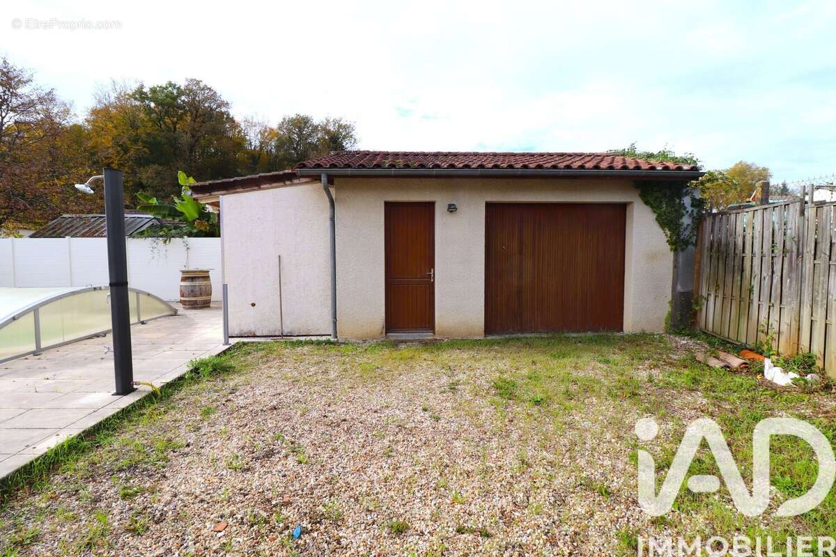Maison 111 m² à Saint-Martin-D'ary  - photo 6