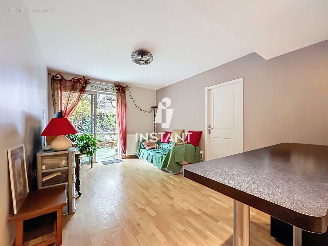 Appartement à MAISONS-ALFORT