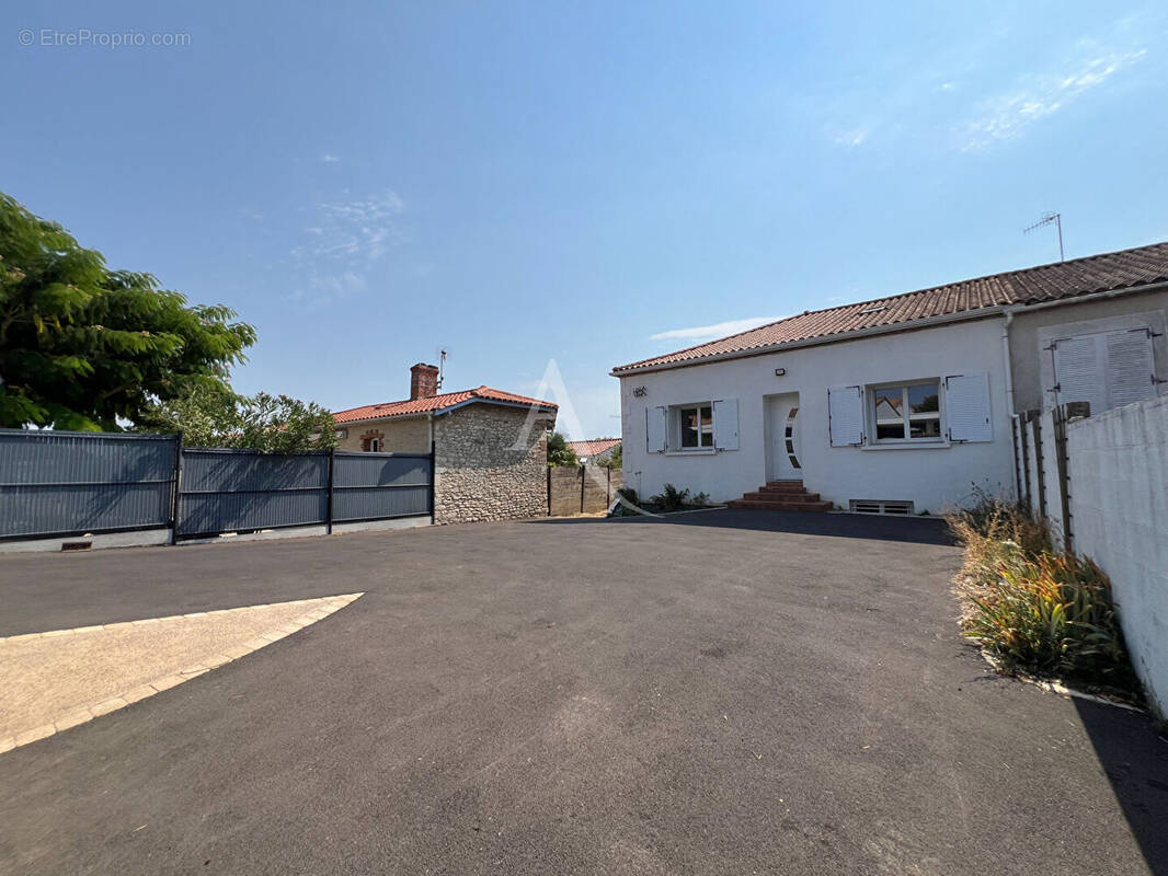 Maison à LONGEVILLE-SUR-MER