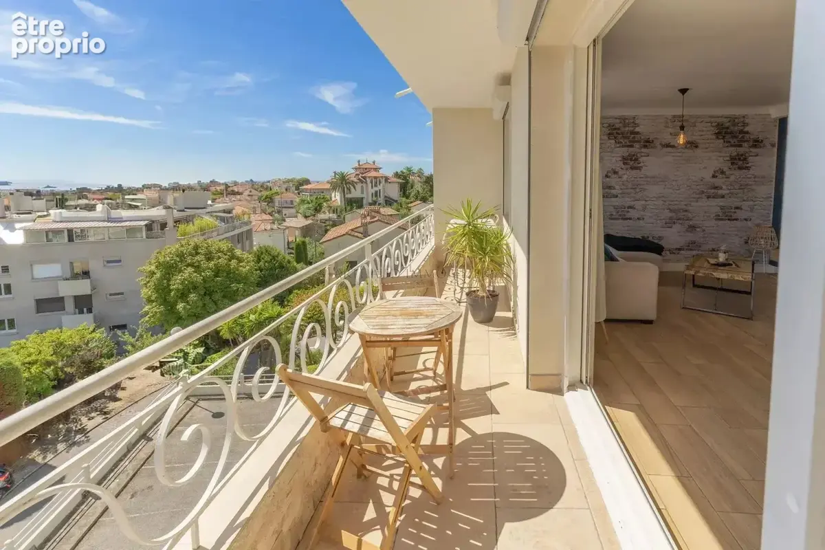 3 Pièces rénové - Vue Mer - Garage - Calme total - photo 3