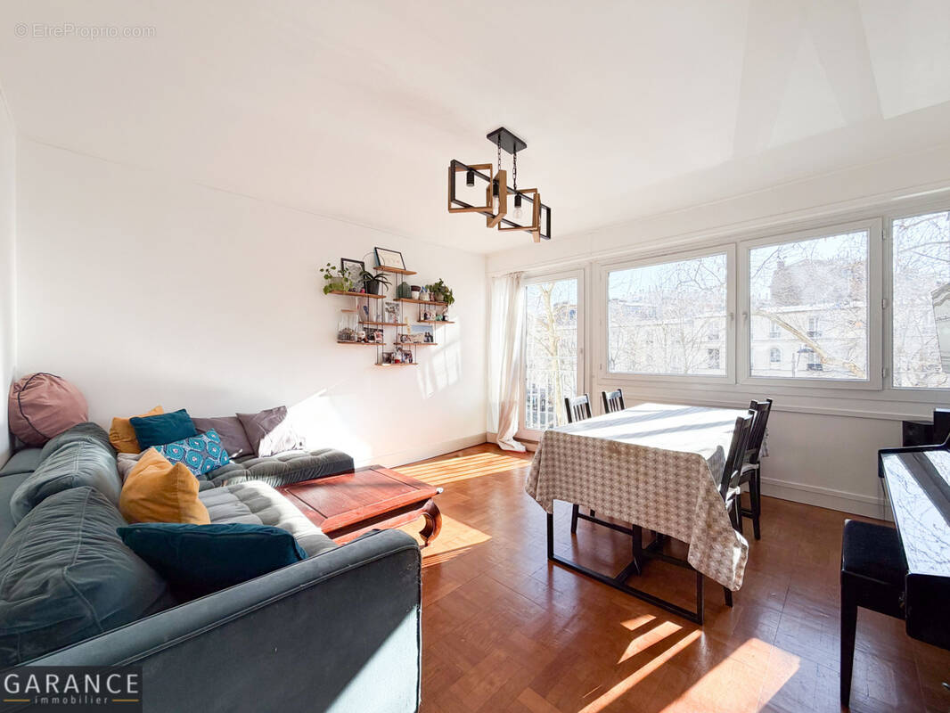 Appartement à PARIS-12E