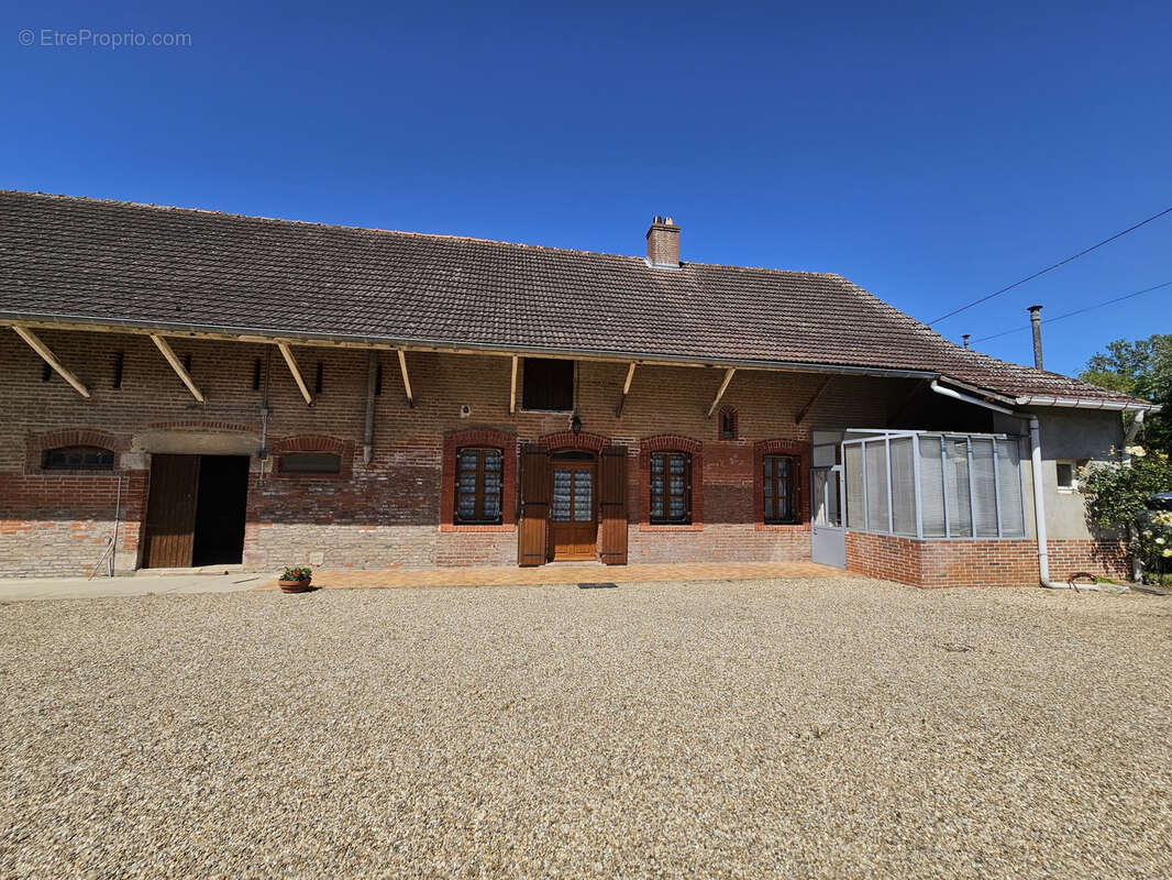 Maison à SAINT-BONNET-EN-BRESSE