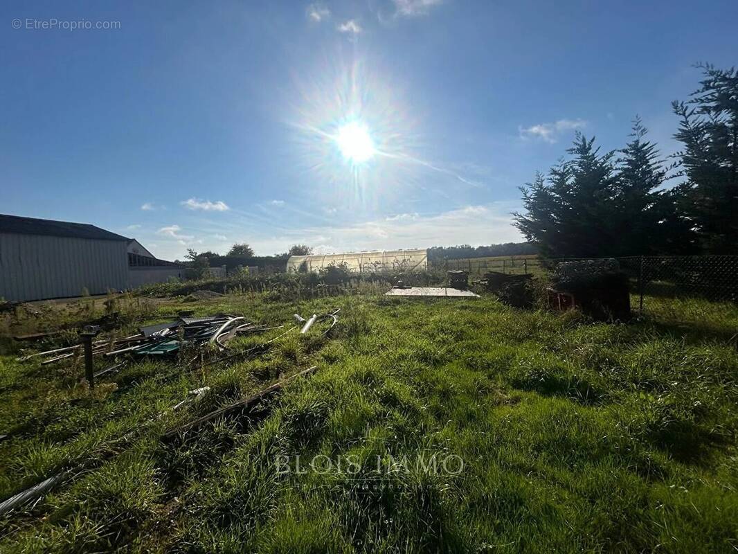 Terrain à CORMERAY