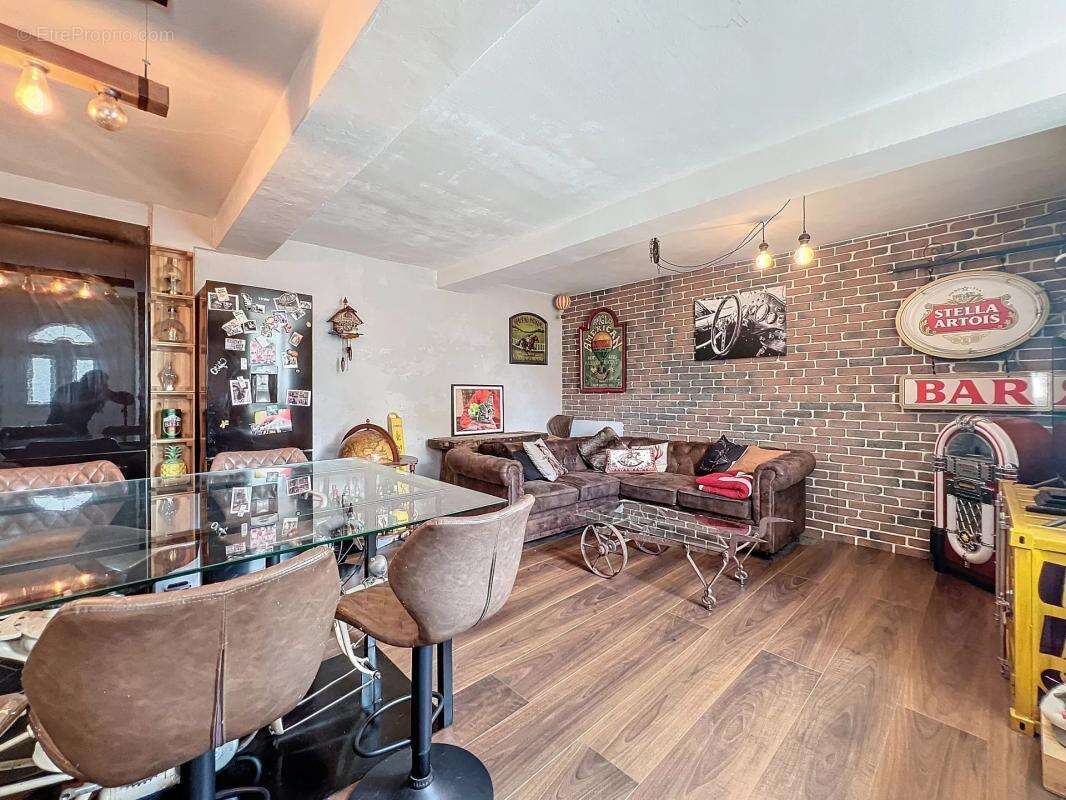 Maison à OYTIER-SAINT-OBLAS