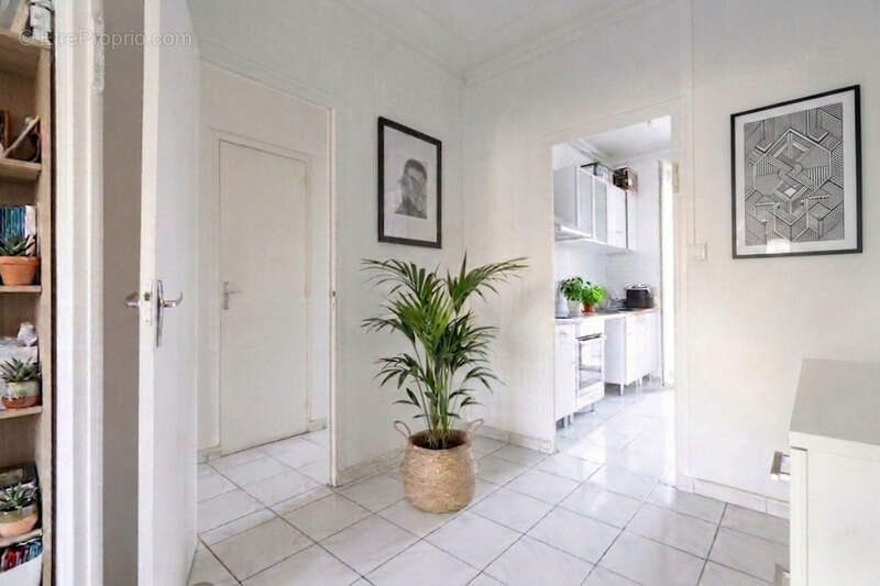 Appartement à MARSEILLE-4E