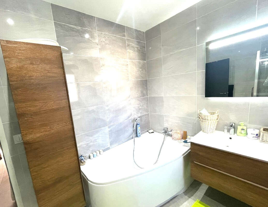 Maison à MORIERES-LES-AVIGNON