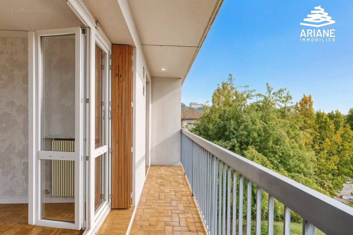 Appartement à LYON-9E
