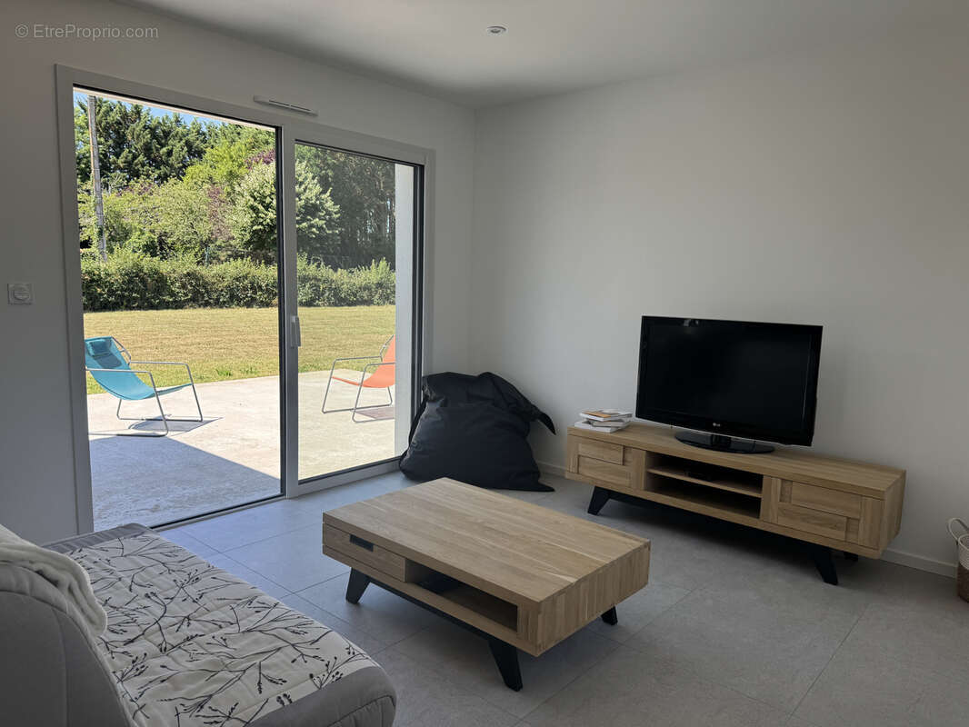 Maison contemporaine connectée de 2025 à La CAILLÈRE ST HILAIRE - 85410 - photo 4