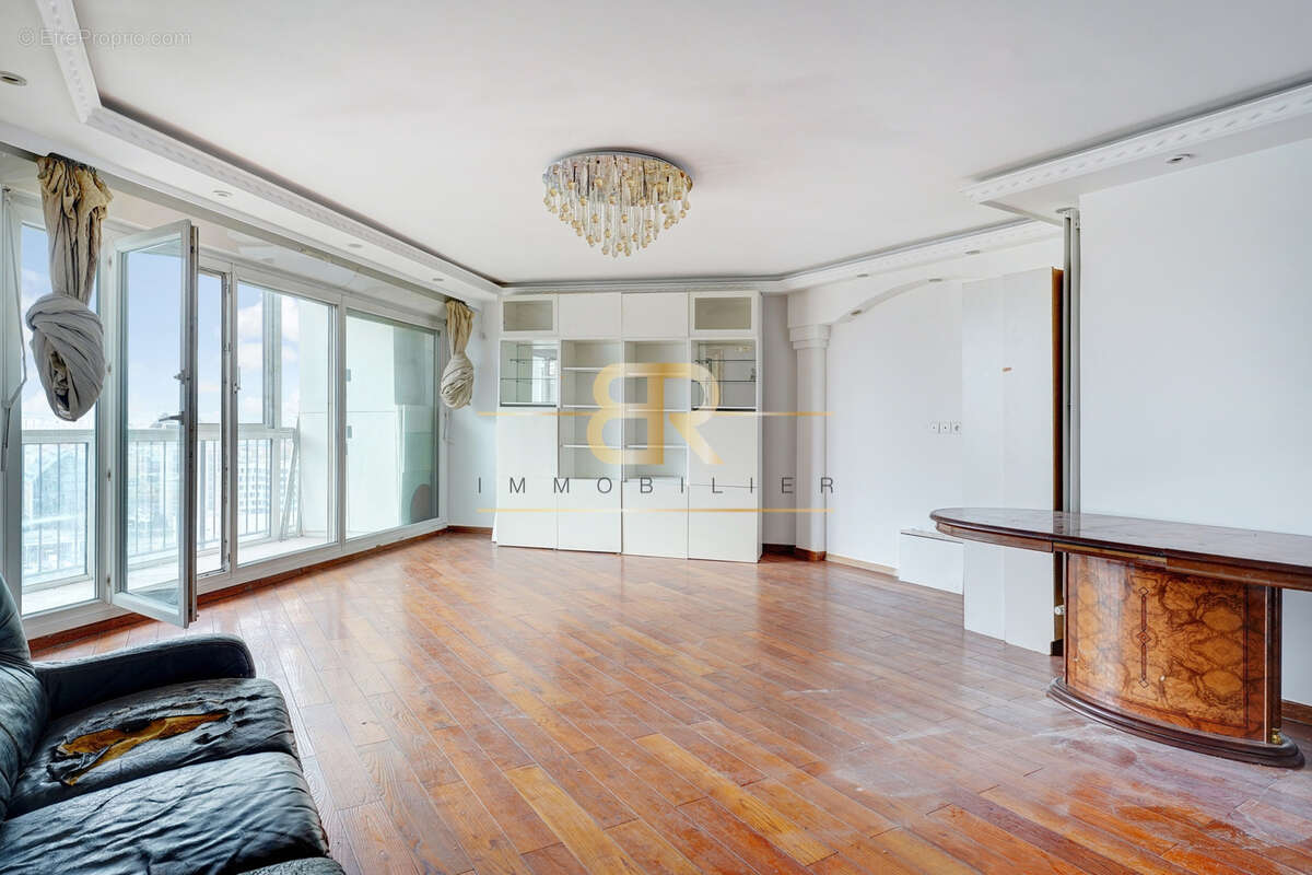 Appartement à PARIS-19E