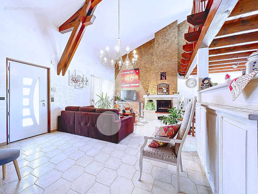 Maison Poncins 5 pièce(s) 145 m2 - photo 6