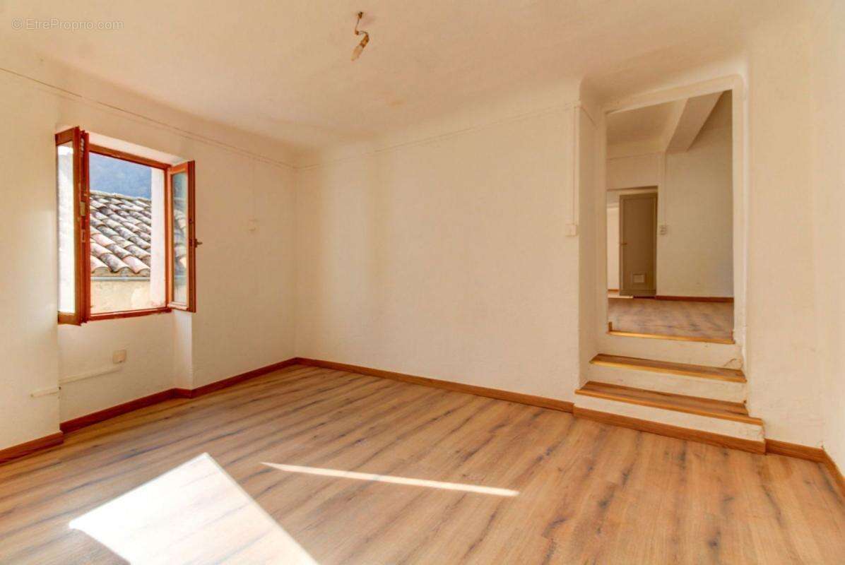 Maison à COLLONGUES