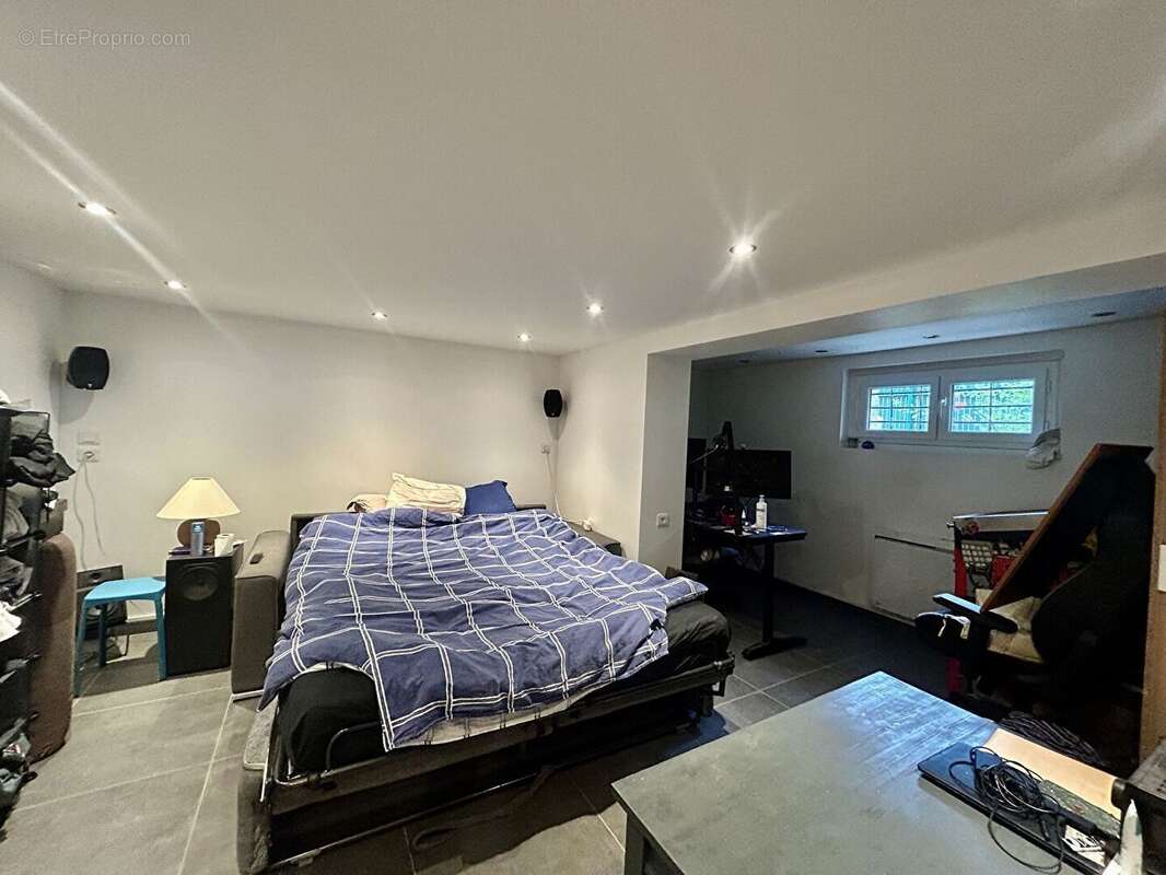 Maison à CHAMPS-SUR-MARNE