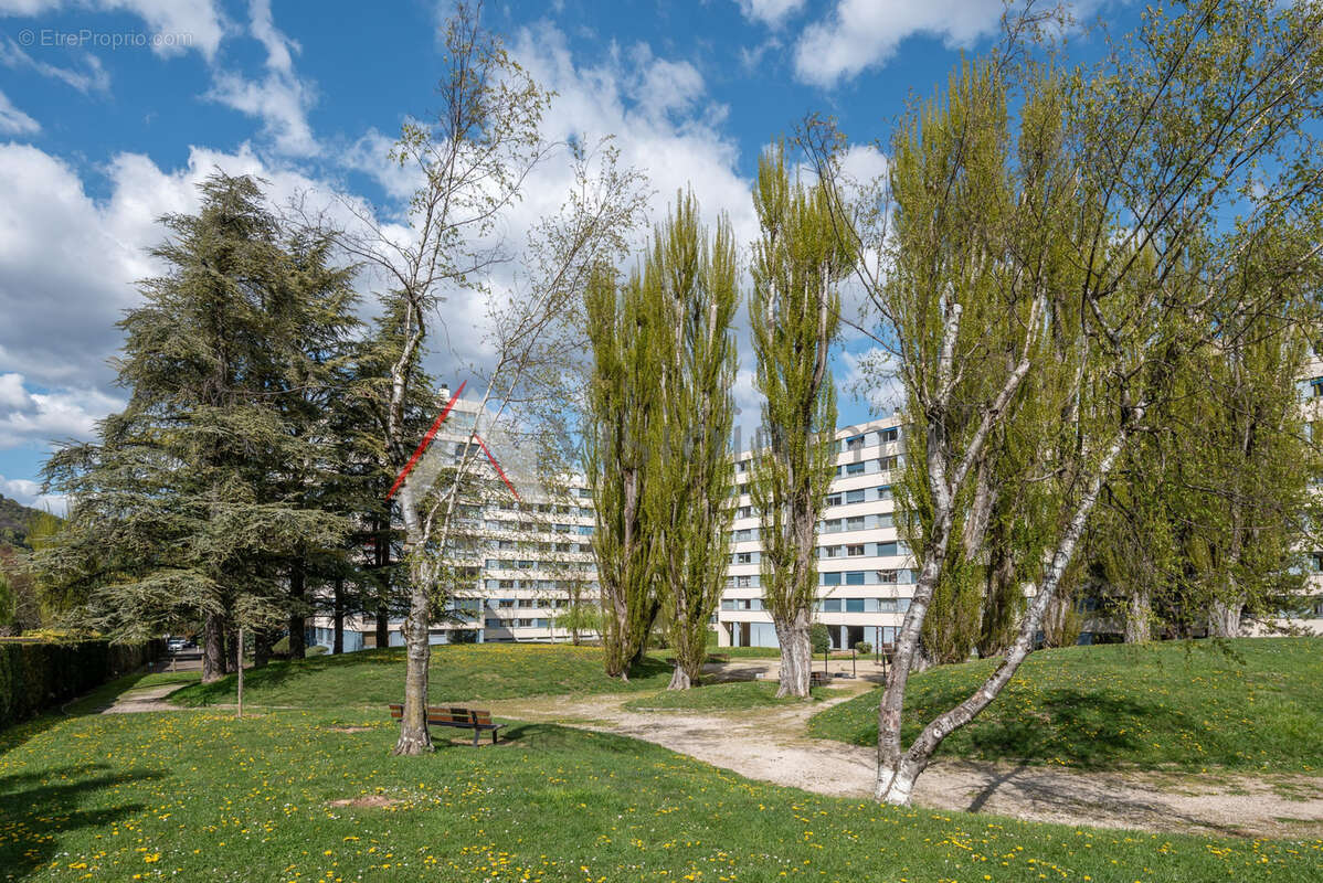 Appartement à SEYSSINET-PARISET