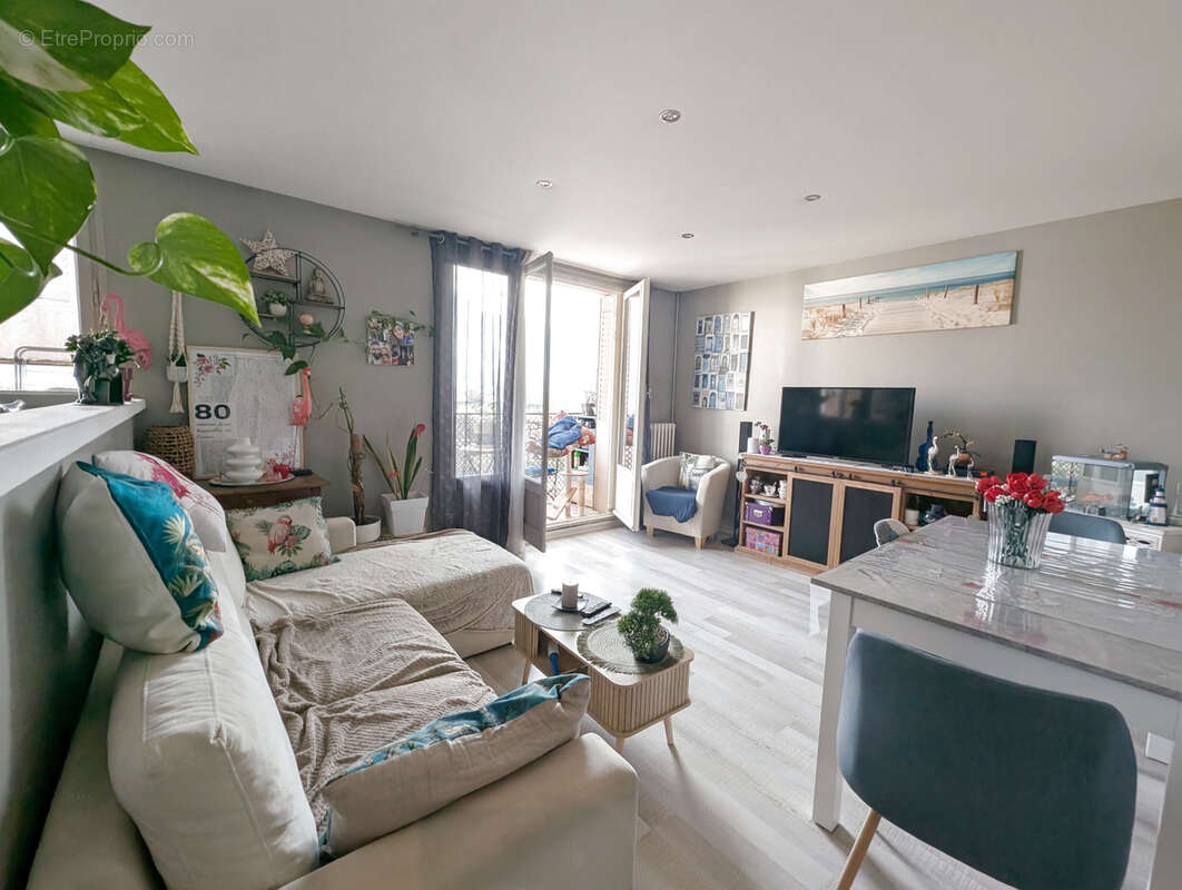 Appartement à FONTAINE
