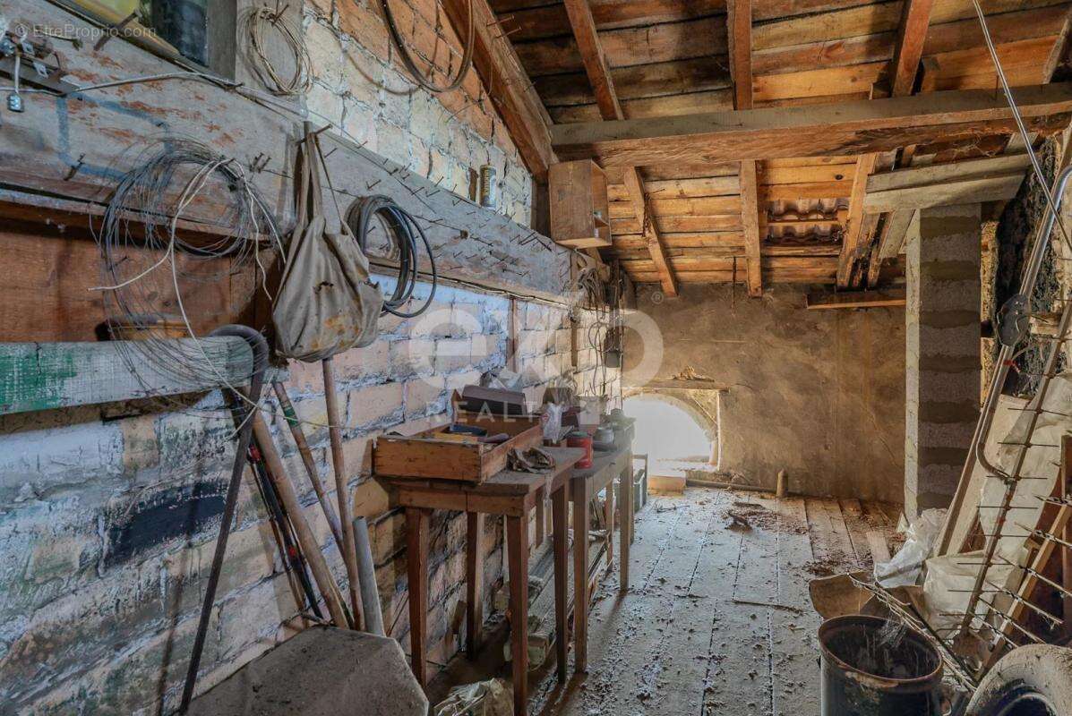 Appartement à SALLES